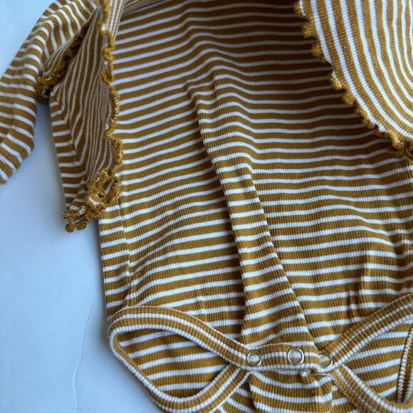 Kate Quinn ribbed ruffle bodysuit - Picture 3 of 5